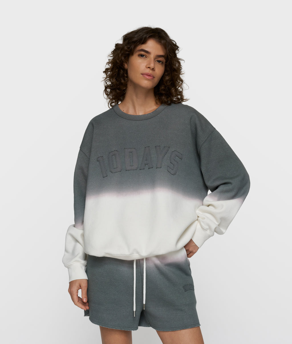 Statement Sweater Dip Dye Mid Grey