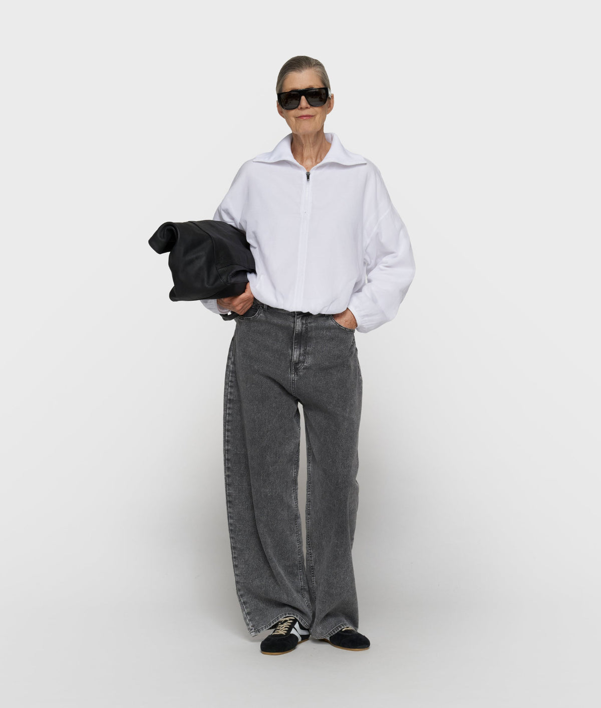 10DAYS Wide Pants Jog Denim Black – vista frontal