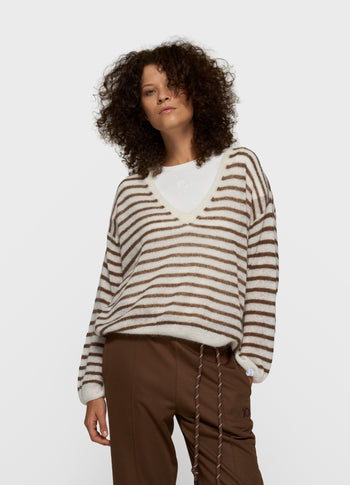 10DAYS Thin V-Neck Knit Sweater 20-612-6201 dark truffle/ecru