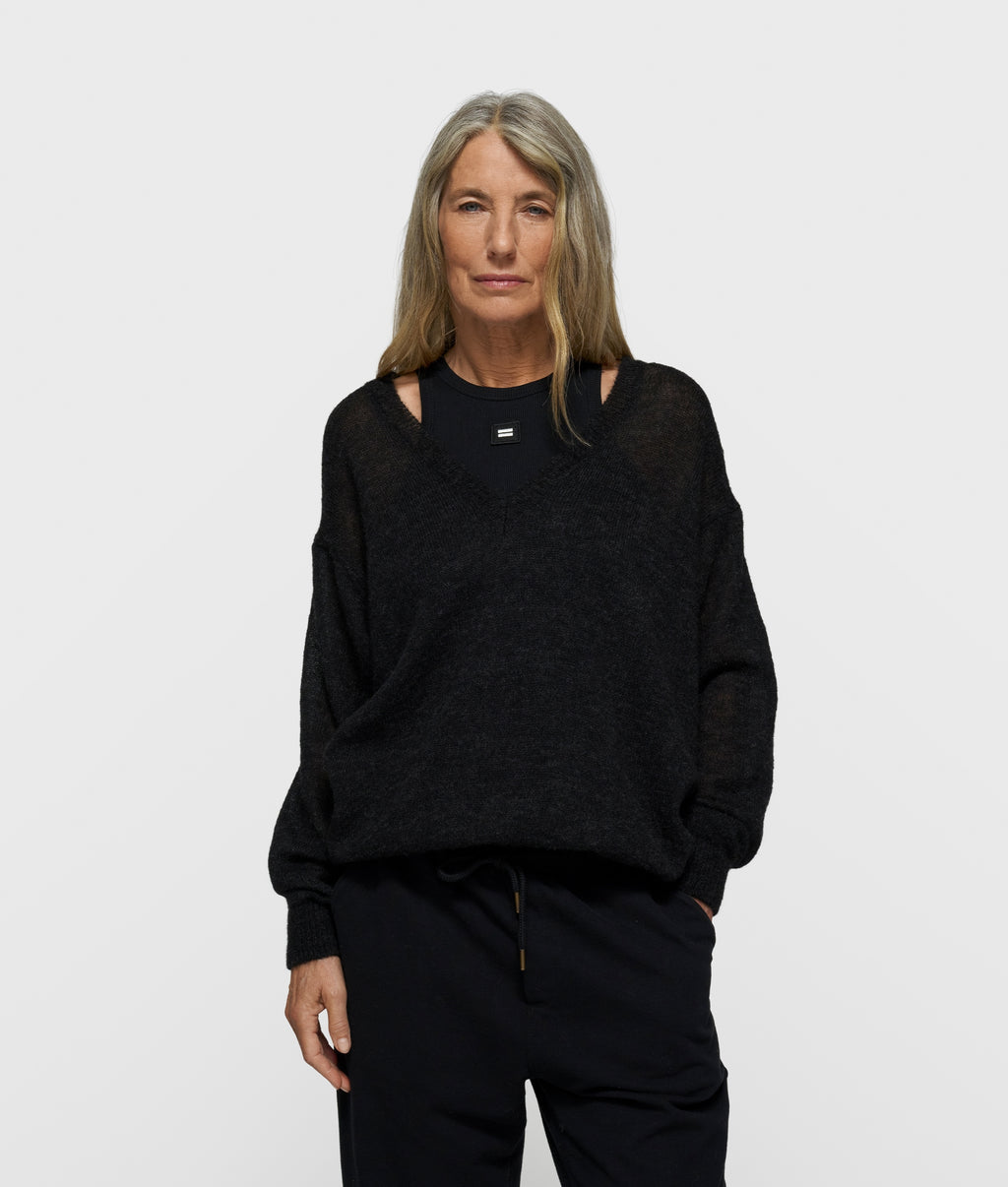 10DAYS V-Neck Knit Sweater 25-602-9900 Black