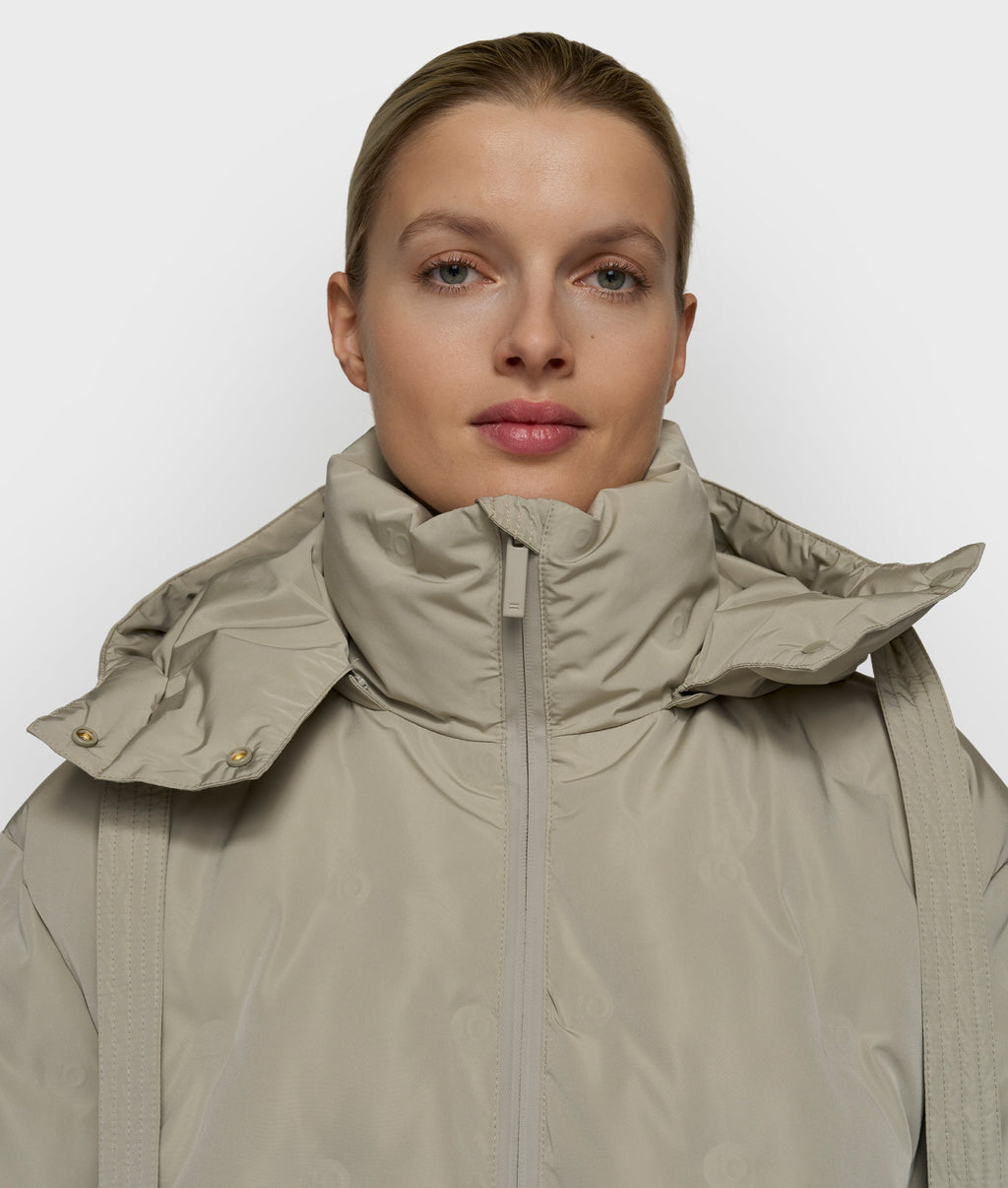 10DAYS The Iconic Coat Fog