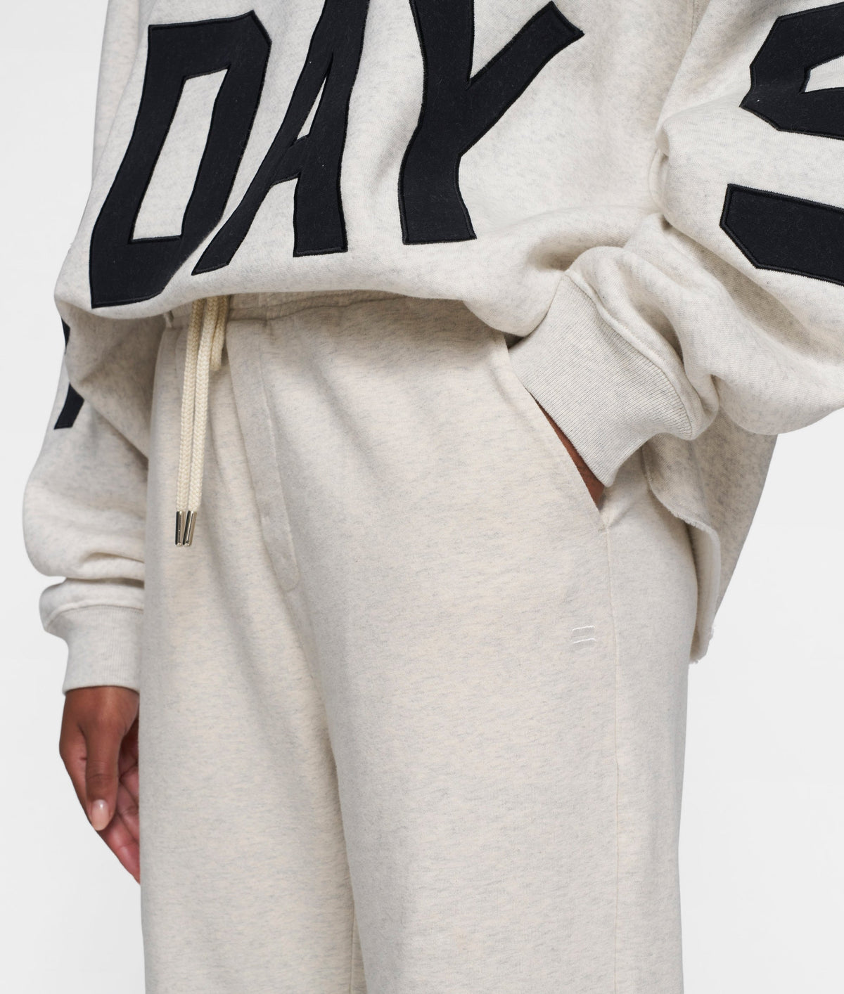 10DAYS The Straight Jogger | Soft White Melee – Pantalón de mujer jogger – Estilo confort – Tallas M, L, 2XL