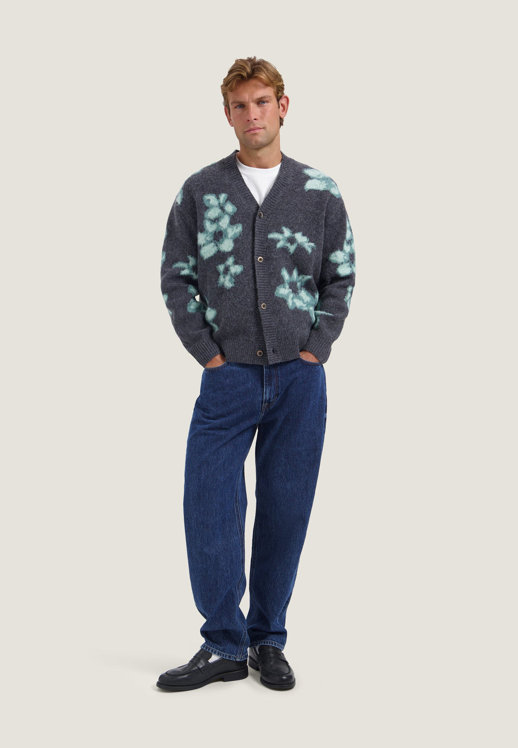 406088_569_3_fullbody_front.jpg