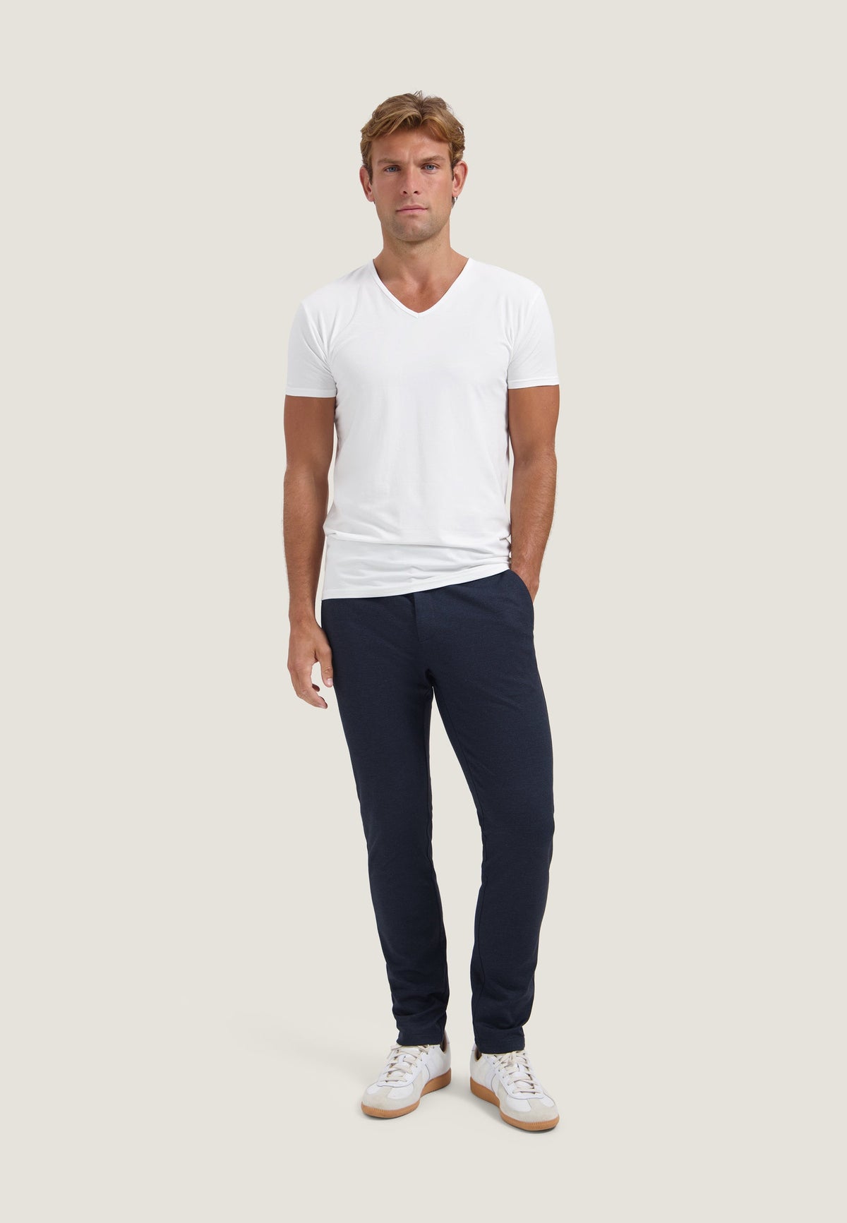 707010_100_3_fullbody_front.jpg