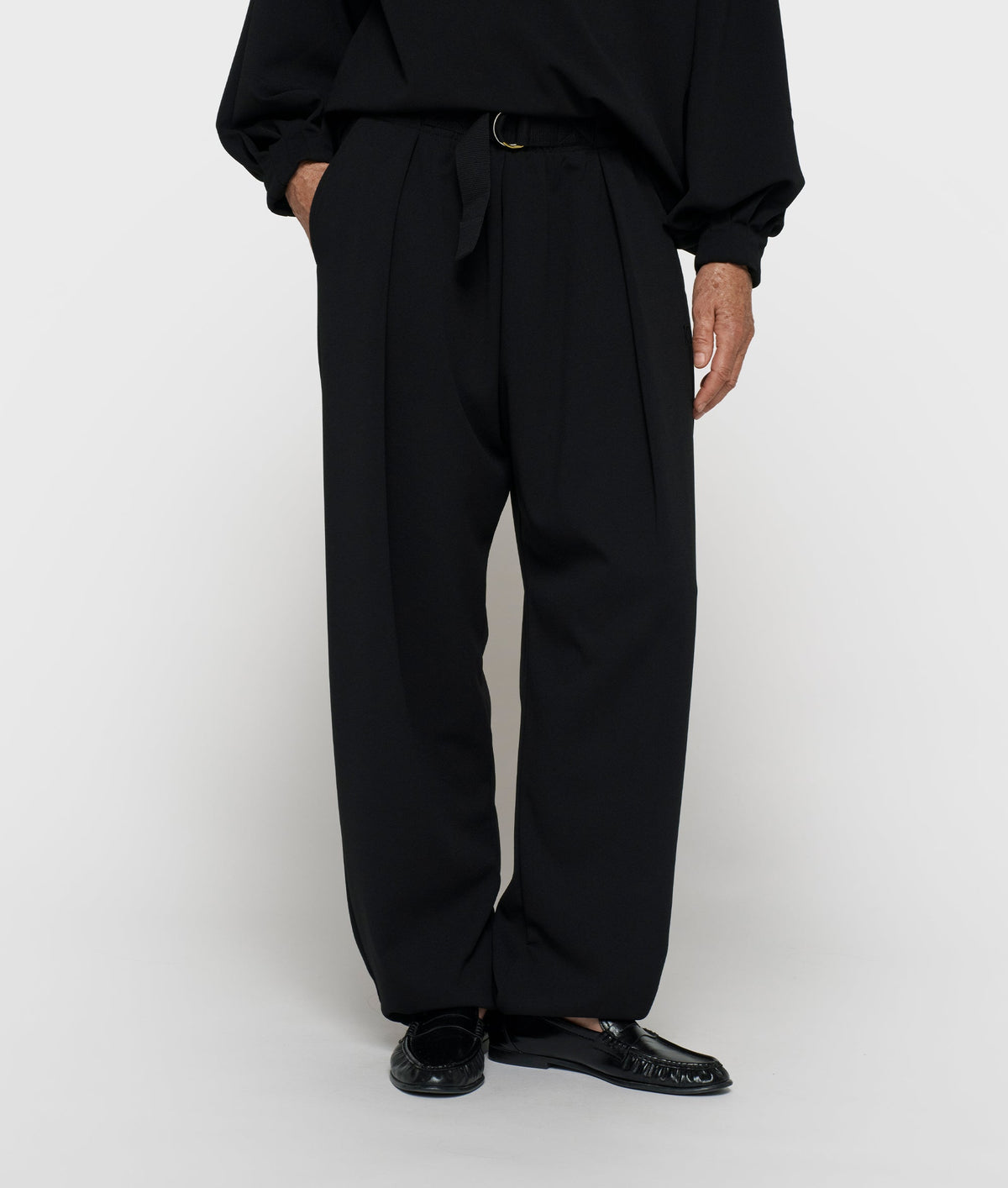 10DAYS Belted Pants Crepe | Black – Pantalón de mujer – Estilo casual – Tallas XS, S, M, L