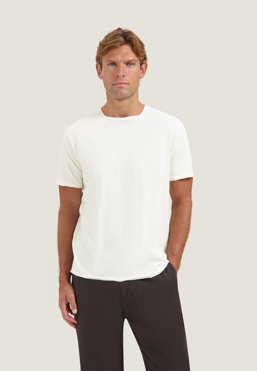 DSTREZZED DS_Mc Queen Tee — modelo, vista frontal