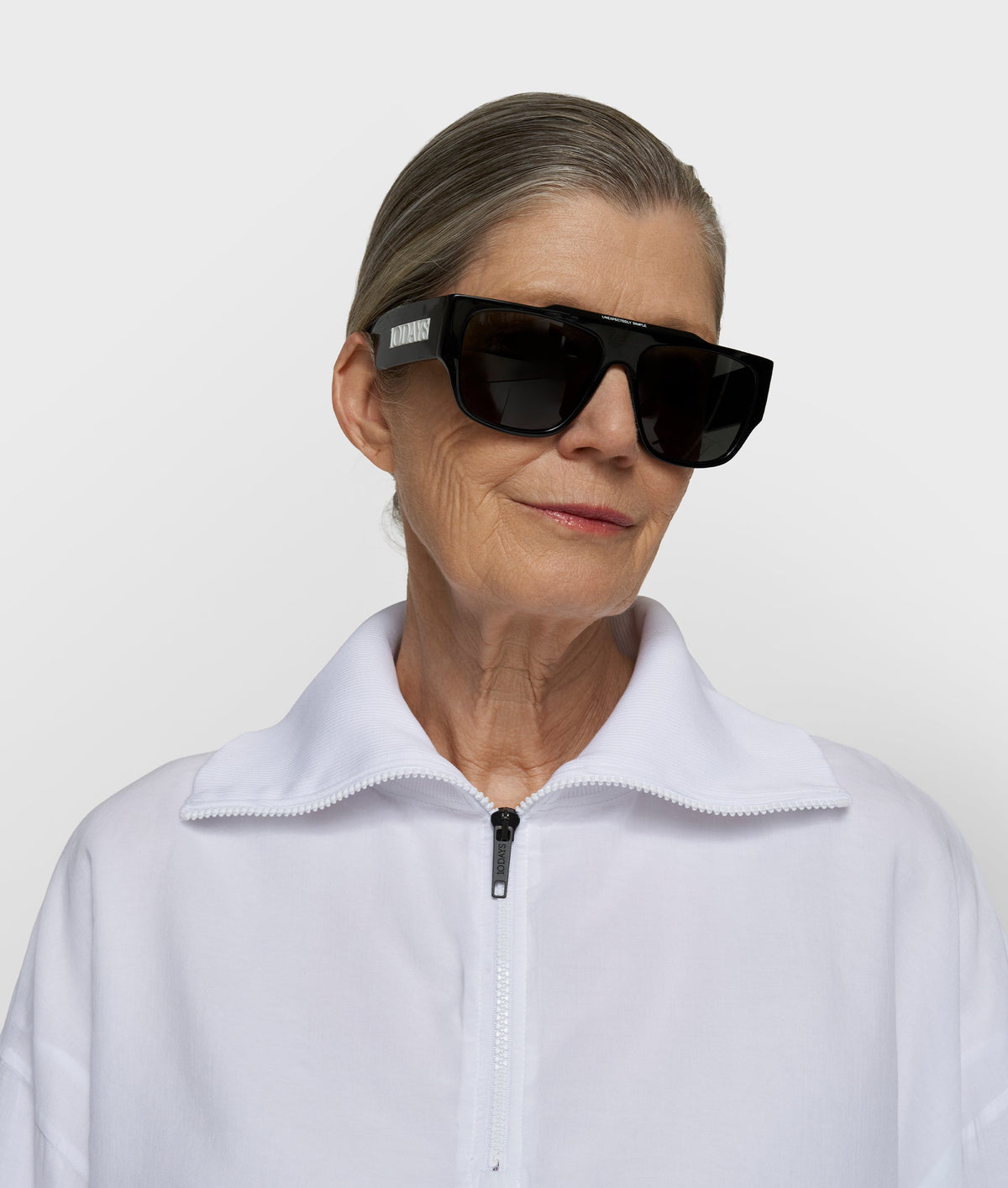 half zip balloon top | white – vista en modelo