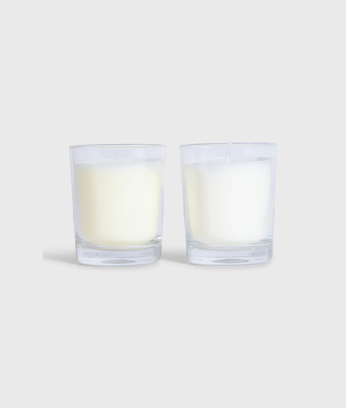 unexpectedly simple scented candle set | multicolor – vista en modelo