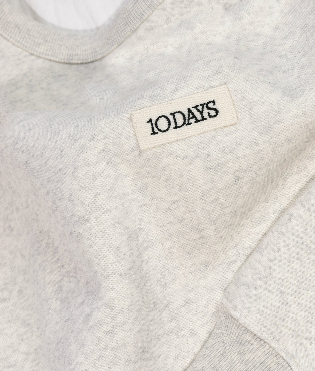 THE CLEAN STATEMENT SWEATER | soft white melee – vista adicional
